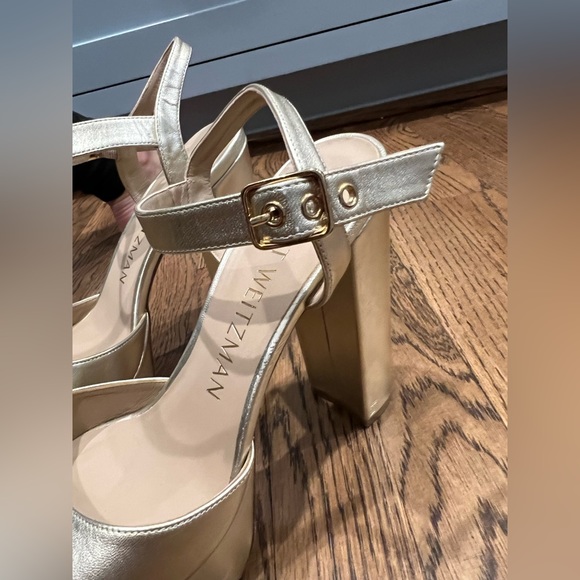 STUART WEITZMAN - RYDER 95 PLATFORM HEEL - GOLD - Picture 9 of 16
